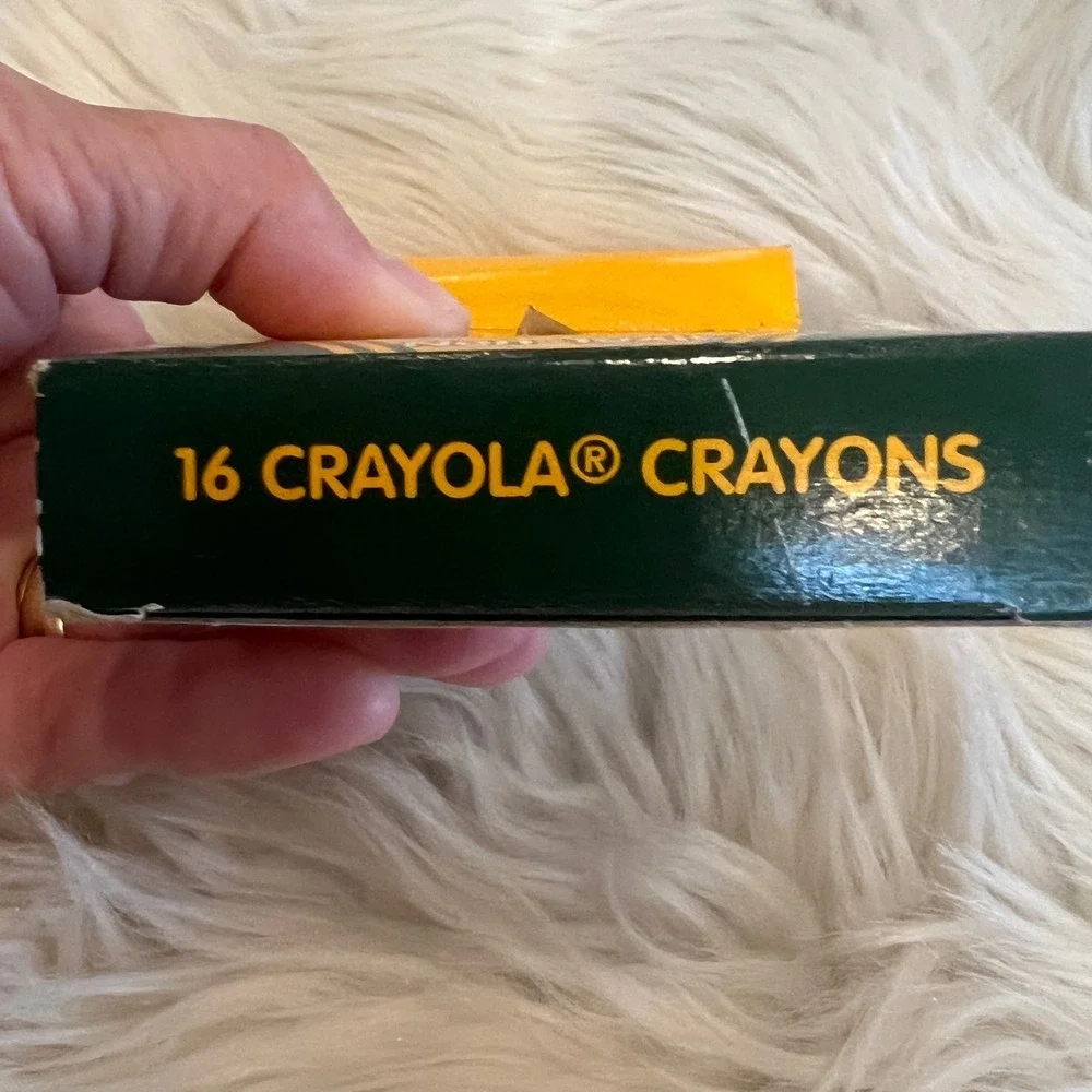 Vintage 1999 Crayola 16 Count Crayon Box Binney & Smith Non-Toxic Made in USA